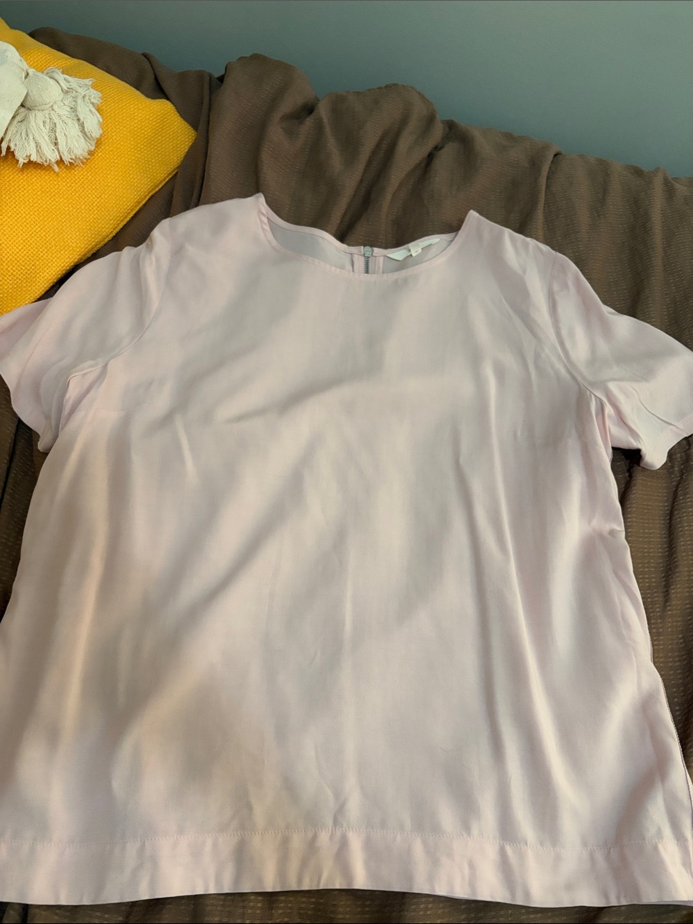 Levi's pink top